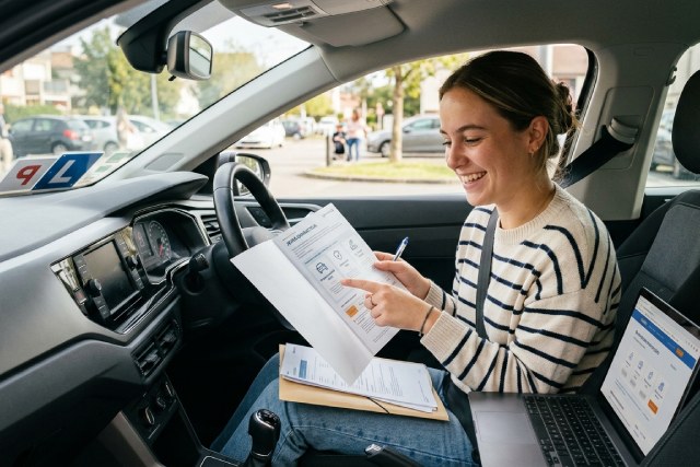 Jeune conducteur : Guide complet pour bien choisir votre première assurance auto